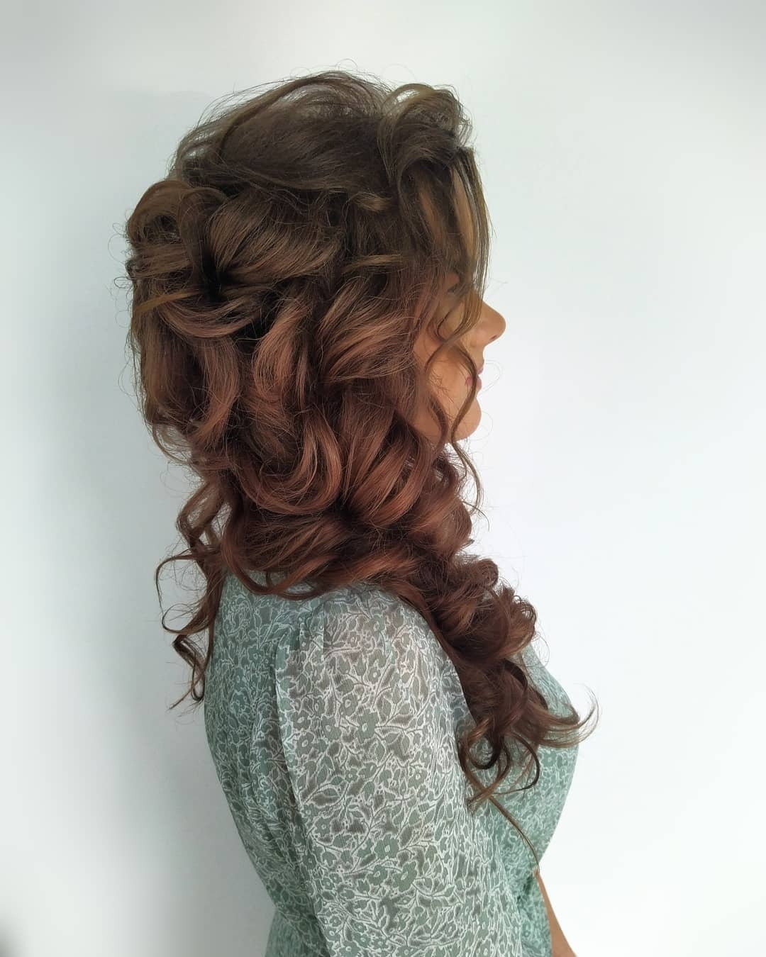 Stylizacja paznokci hybrydowych